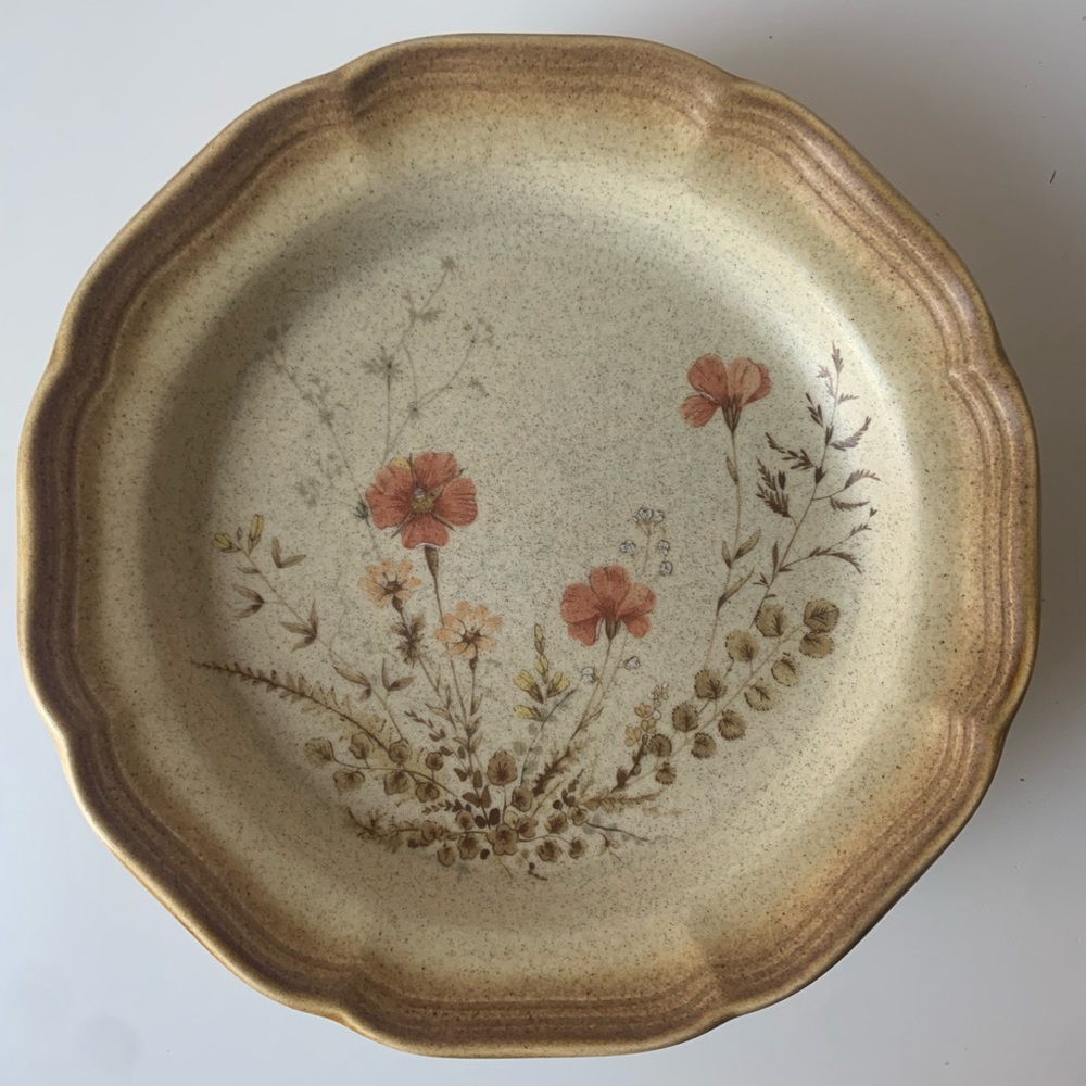 Mikasa Whole Wheat Jardiniere Stoneware 8 inch Salad E 8018 Made in Japan